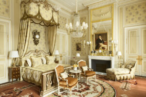 The Most Exclusive Hotel Suites in Paris
