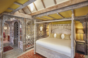 The King's Lodge, The Connaught