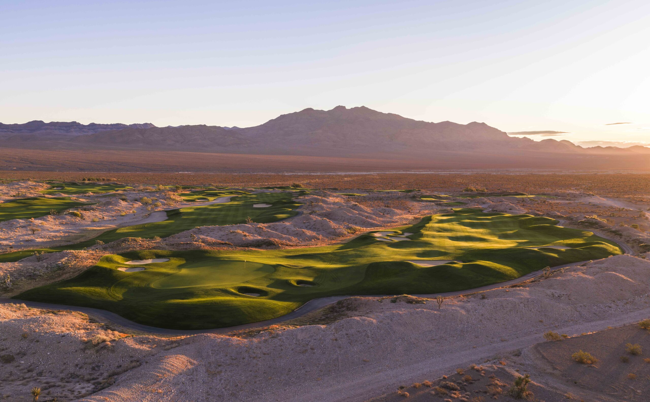 Golfers Are Flocking to This Las Vegas Desert Course