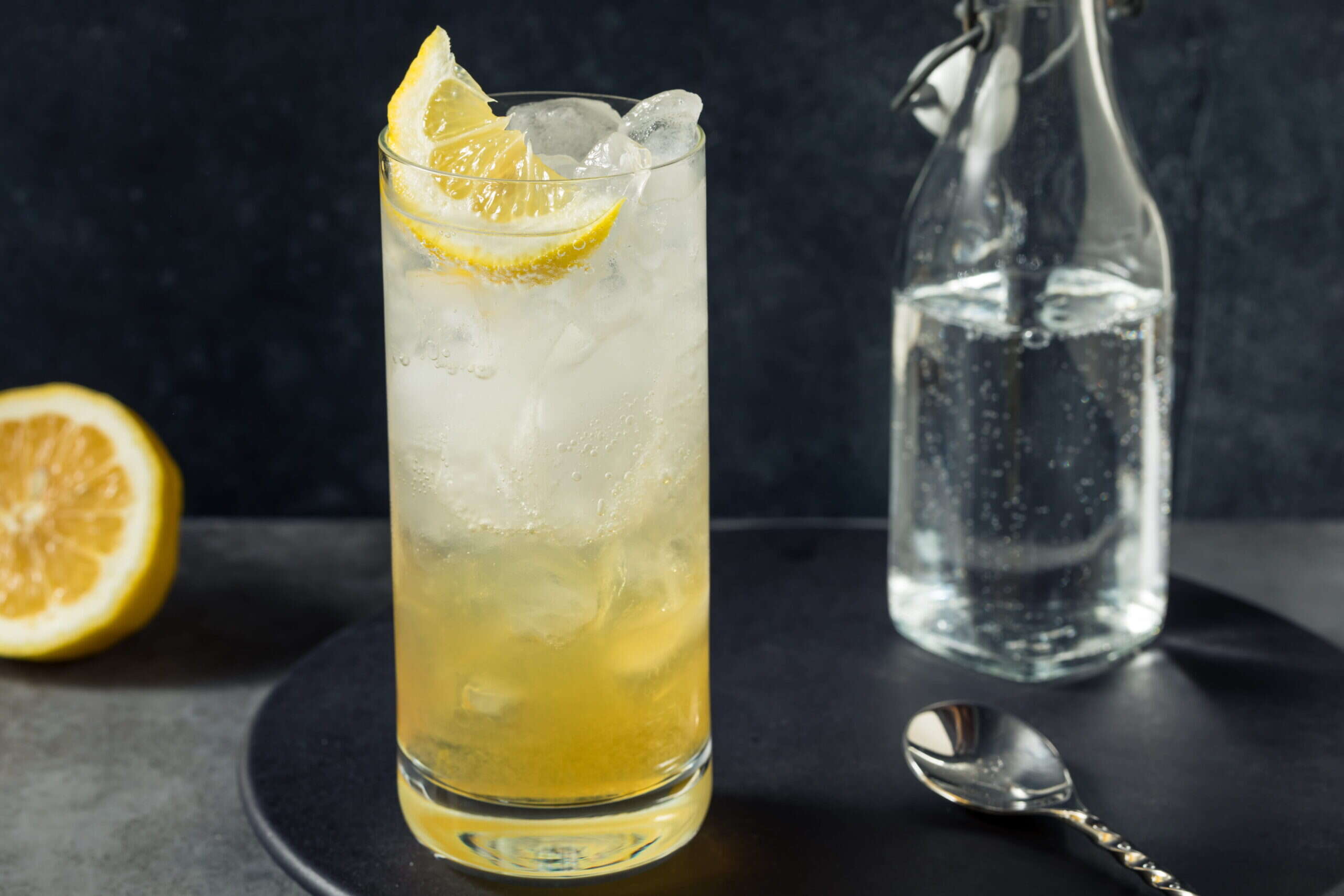 What’s the Best Sparkling Water for Cocktails? Experts Reveal Their Picks