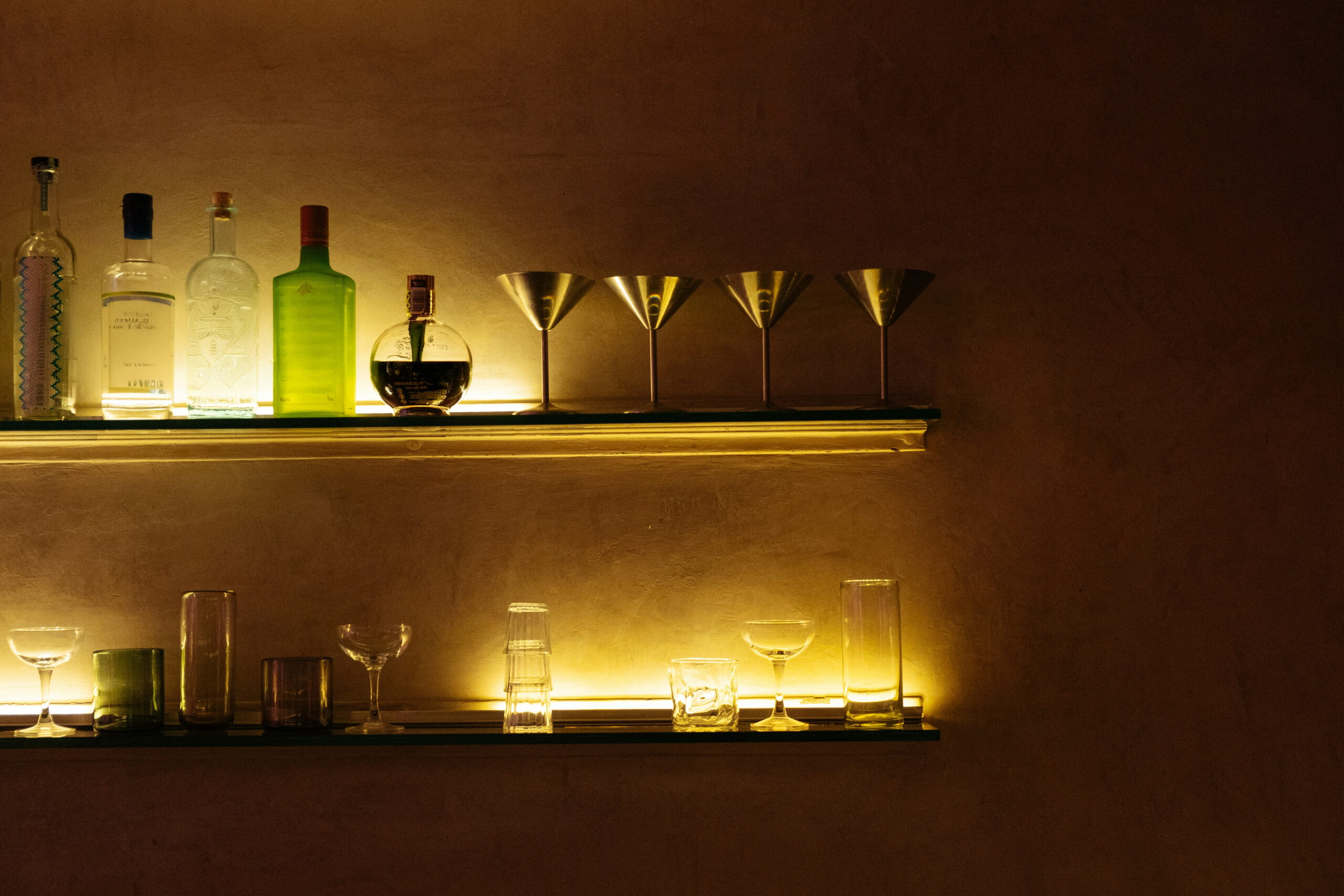 A Well-Curated Bar Isn’t Always the Most Expensive – Here’s What Should Be In Yours