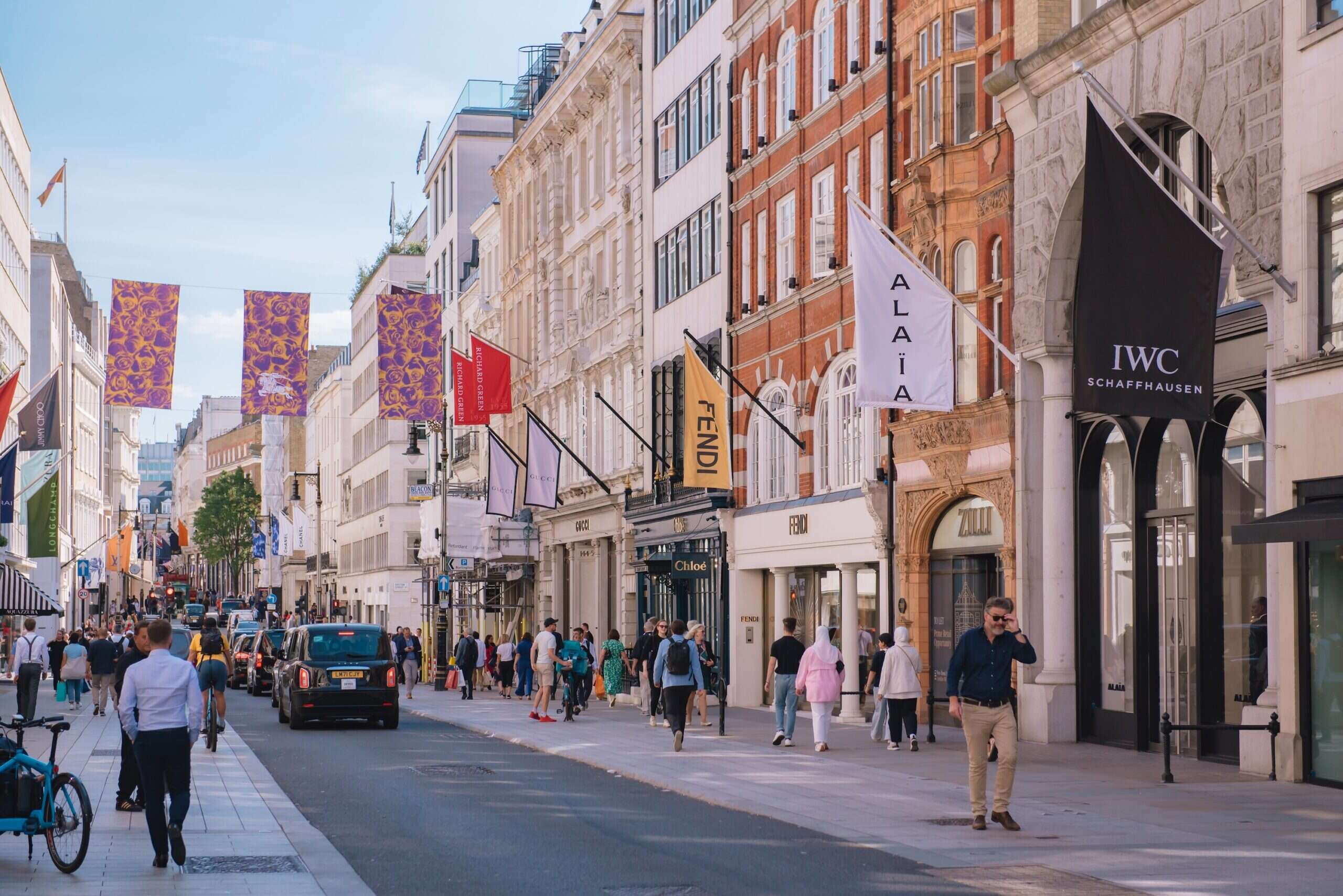 Where to Shop, Dine, and Drink in Mayfair